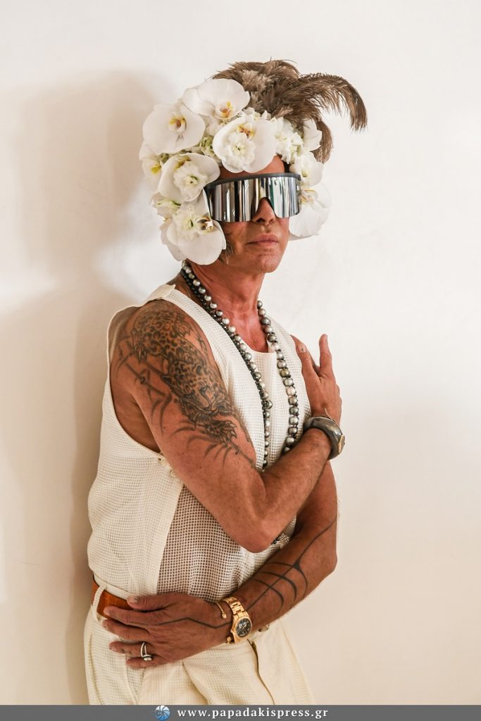 Λάκης Γαβαλάς