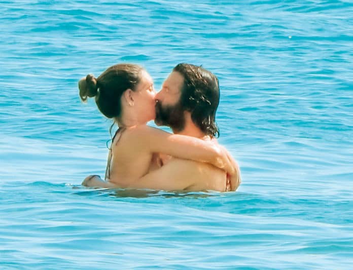 Αθηνά Οικονομάκου