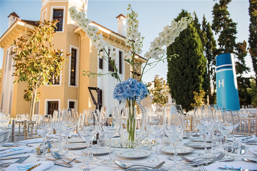 Το art de la table επιμελήθηκε η Βιργινία Βεντουράκη