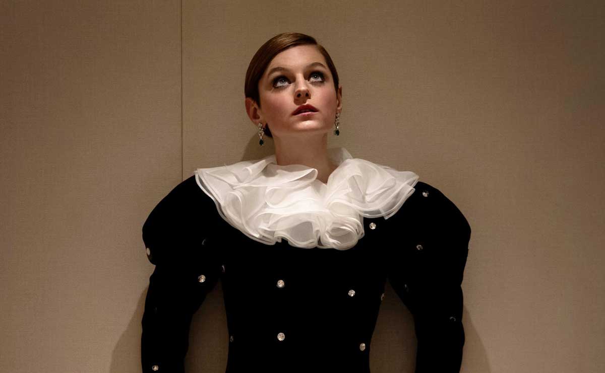 Έμμα Κόριν: το υπέροχο φόρεμα που φορούσε στις Χρυσές Σφαίρες διατίθεται για καλό σκοπό