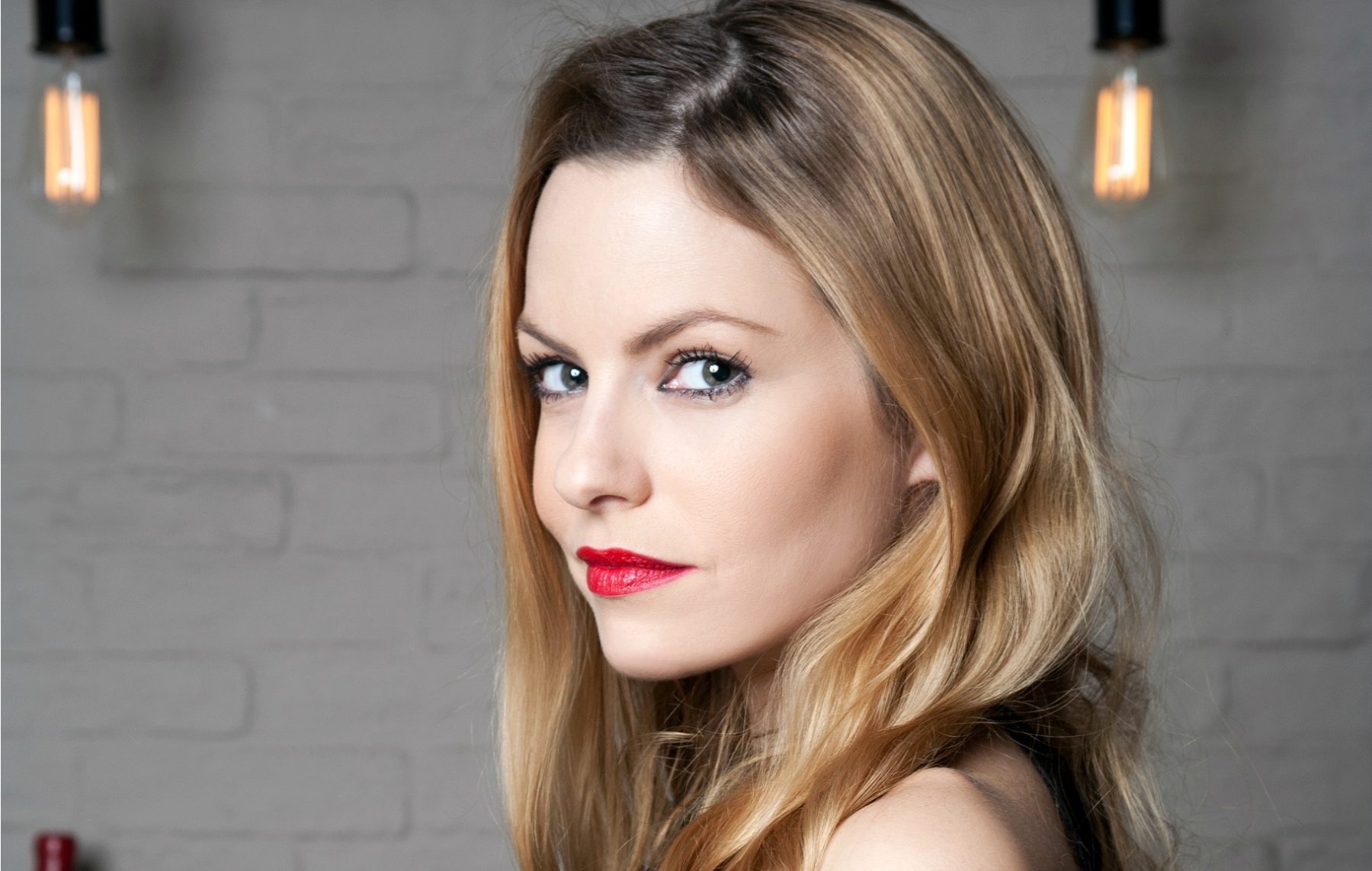 Κατερίνα Δημητρόγλου: μπήκε στον ένατο μήνα της εγκυμοσύνης της και ανυπομονεί να αγκαλιάσει την κορούλα της