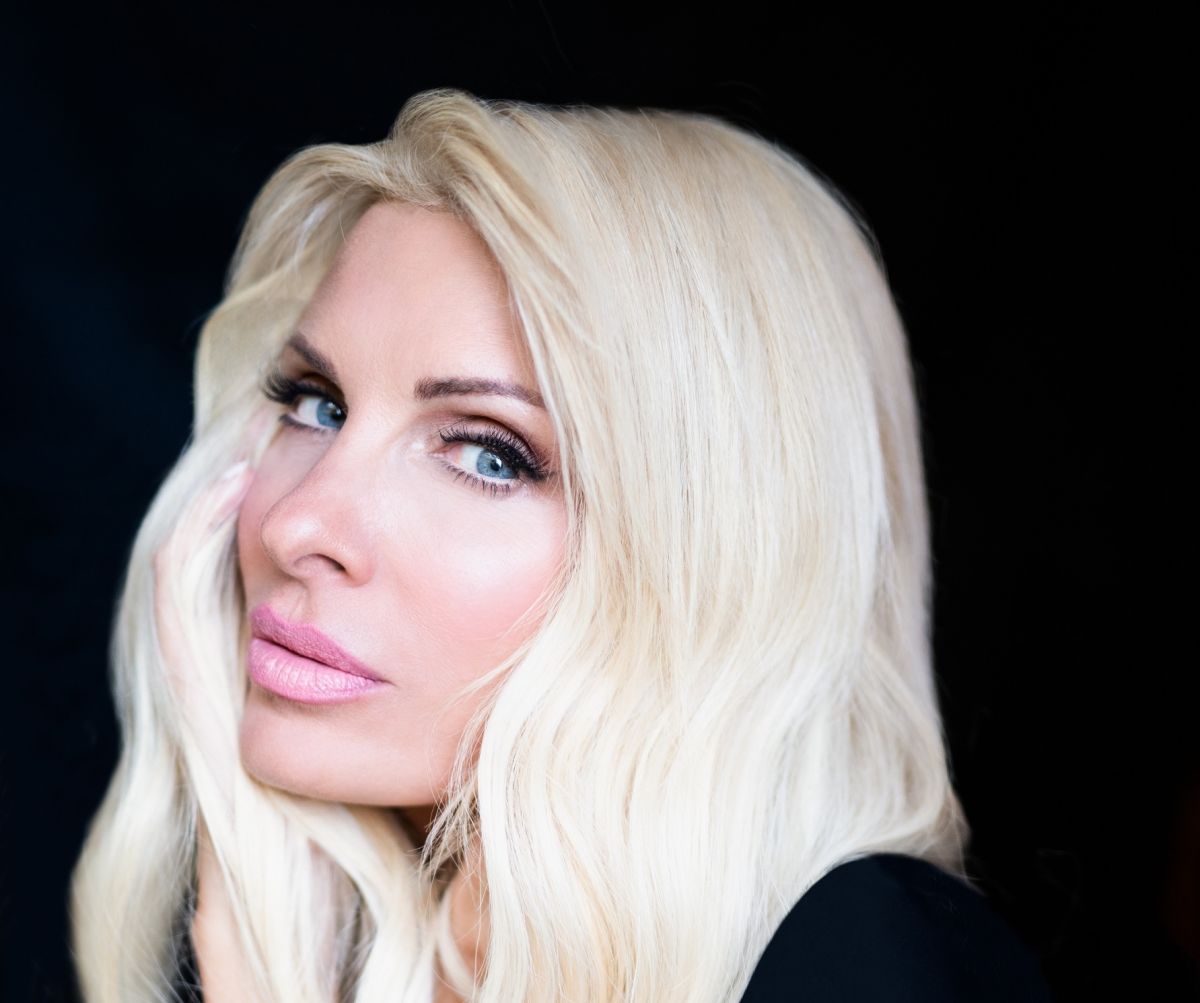 Ο μιντιάκιας: η αποχώρηση-έκπληξη από τις Μέλισσες, οι μυστικές οντισιόν της Μενεγάκη και η αγωνία της Μαλέσκου