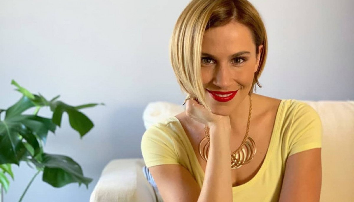 Νάντια Μπουλέ: δείτε πώς είναι το σώμα της στον όγδοο μήνα της εγκυμοσύνης της και δεν θα το πιστεύετε!