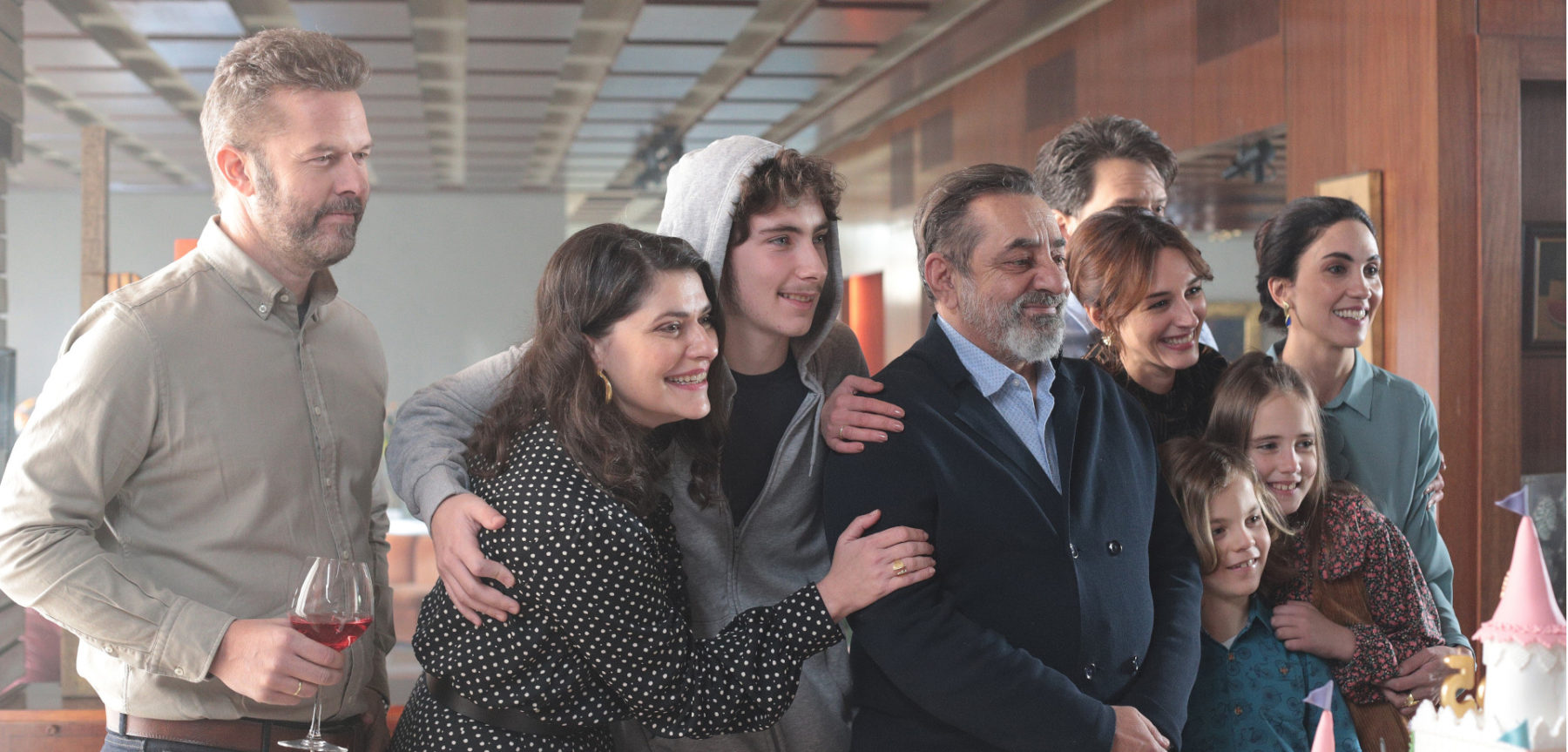 Σιωπηλός δρόμος: ο ηθοποιός που έρχεται από τις Άγριες μέλισσες και φουντώνει το σασπένς