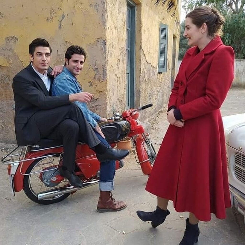 Άγριες Μέλισσες - Γιάννης Βασιλώττος: «Όταν τελείωσα τη σχολή, άκουγα για στημένες οντισιόν όπου έπαιρναν τους δικούς τους ηθοποιούς»