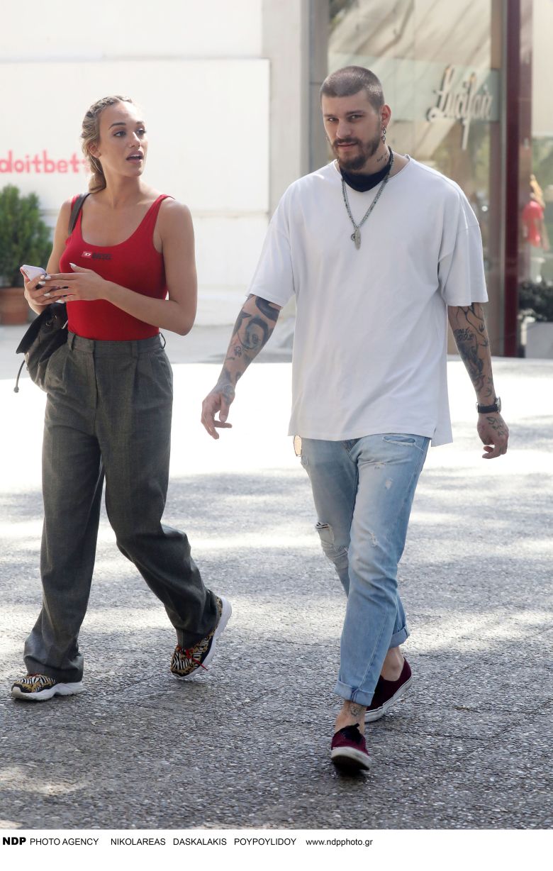 Έλενα Κώνστα - Στιβ Μιλλάτος: βόλτα στην ηλιόλουστη Γλυφάδα