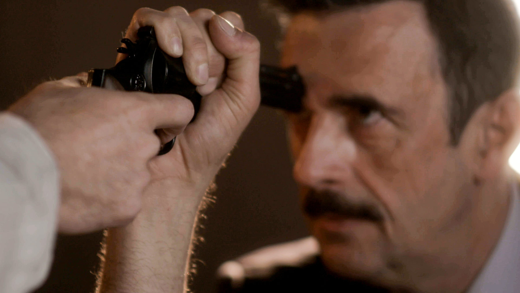 Άγριες μέλισσες σπόιλερ: η μεγάλη ανατροπή στη σχέση του Μελέτη με τον Δούκα και η οριστική ρήξη με την Ανέτ