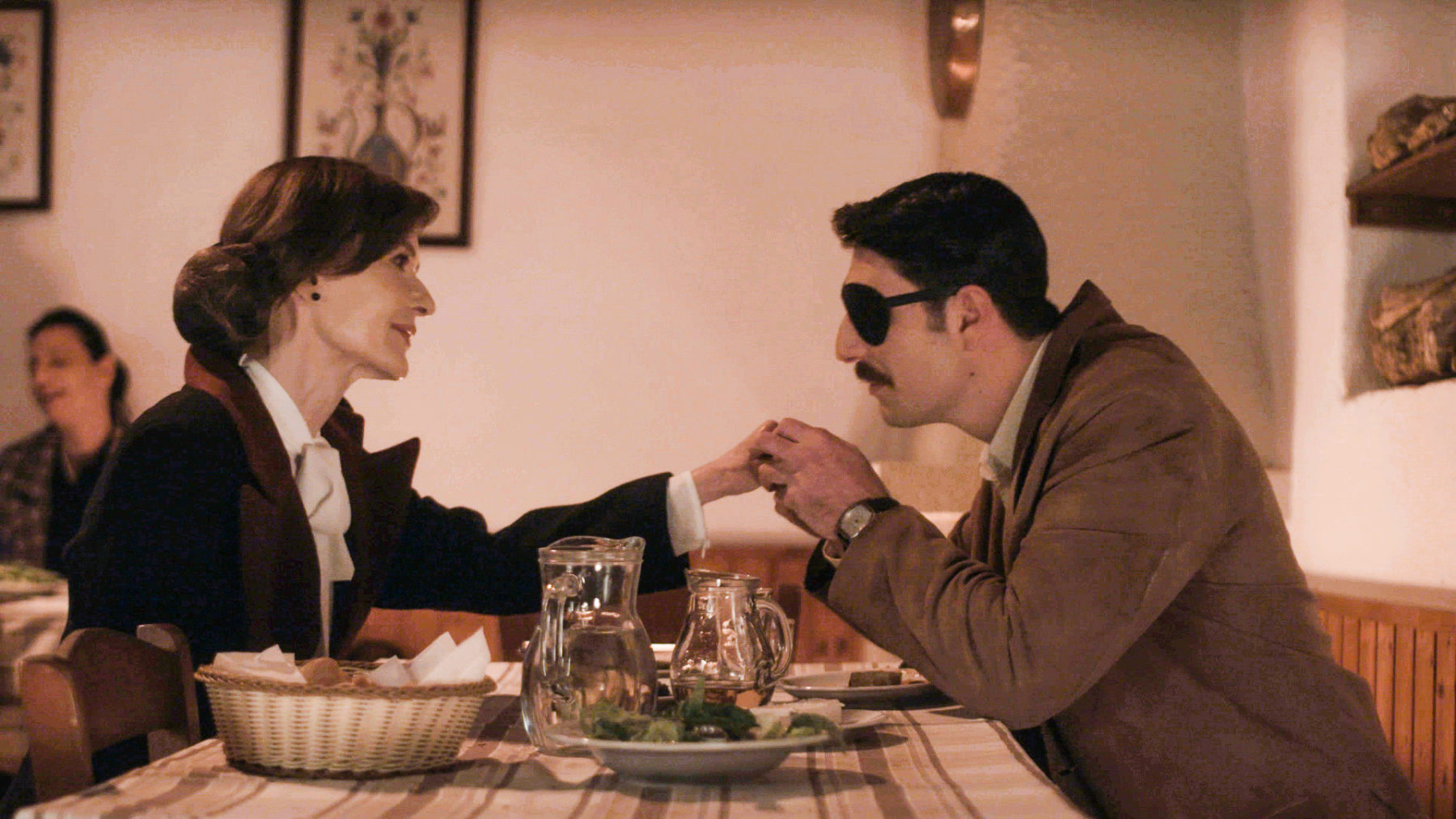 Άγριες μέλισσες spoiler: ο Μελέτης μαθαίνει το ένοχο μυστικό για τον πατέρα του! Η αποκάλυψη του Δούκα που τον καταρρακώνει