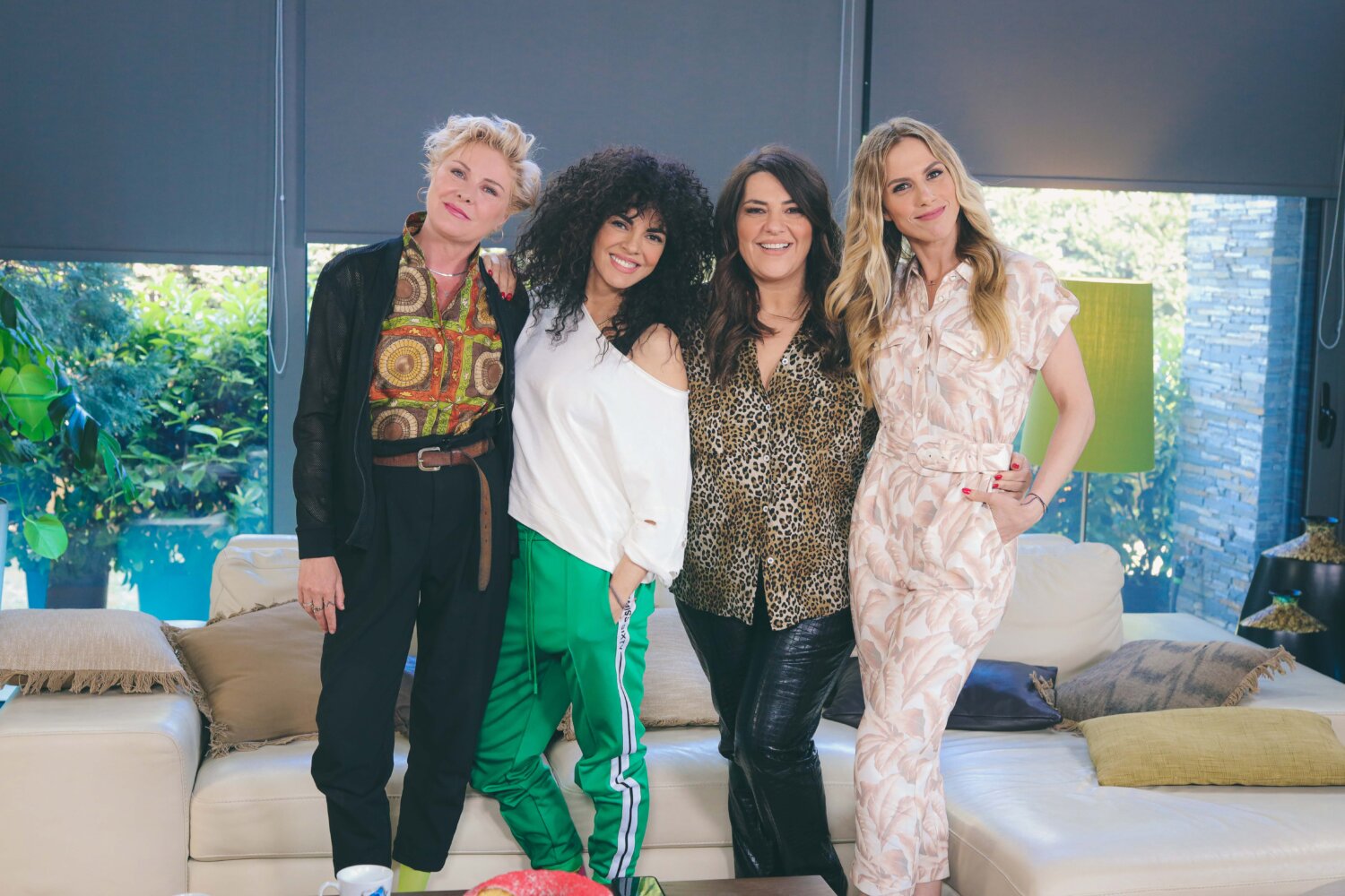 Θεοδώρα Τζήμου: «Είμαι νευρική στις σχέσεις και ζηλιάρα, πολύ. Κάθε φορά νομίζω ότι ζω τον απόλυτο έρωτα»