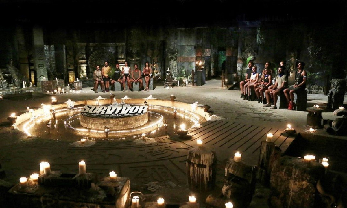 Survivor 4: «Στρατηγική, δωροδοκία, θυματοποίηση» κι ένα χαμός στο τελευταίο συμβούλιο των μπλε και των κόκκινων