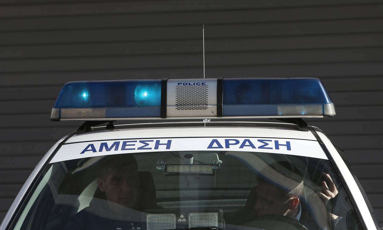 Βύρωνας: Γυναίκα έριξε πετρέλαιο σε ανήλικα κορίτσια - Μεταφέρθηκαν στο νοσοκομείο με έντονους ερεθισμούς στο πρόσωπο