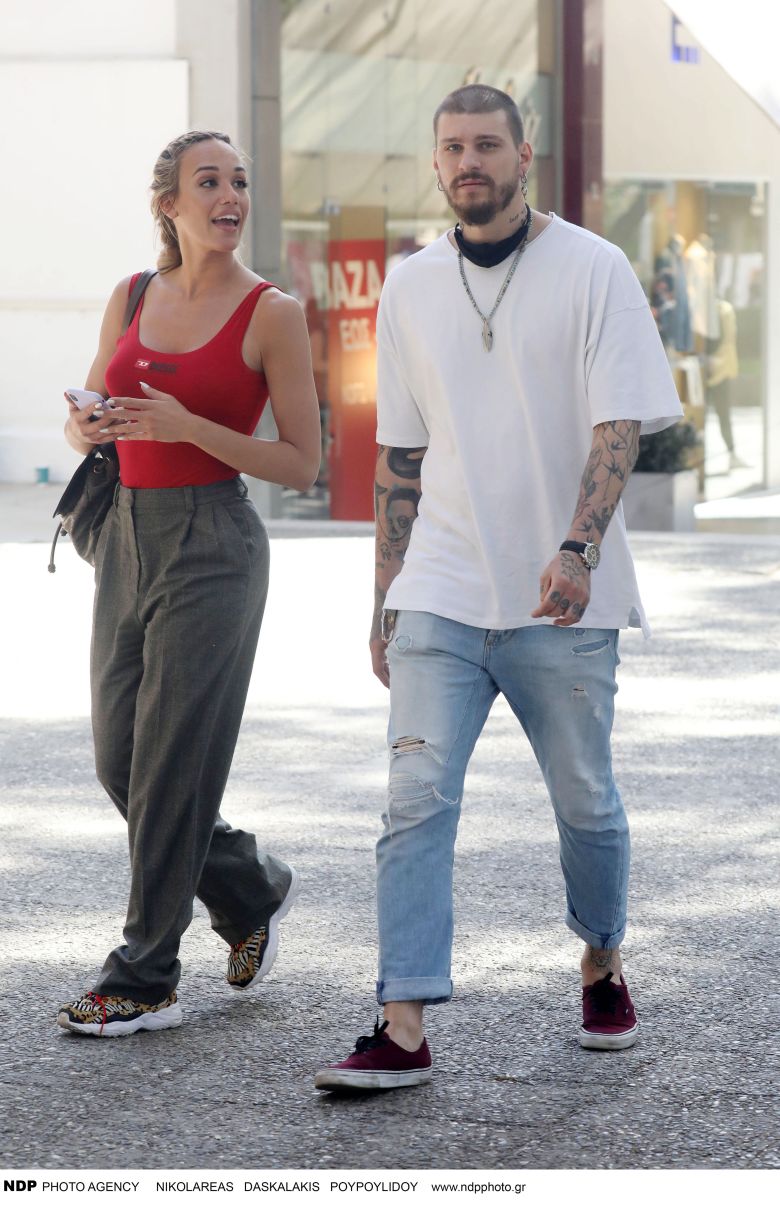 Έλενα Κώνστα - Στιβ Μιλλάτος: βόλτα στην ηλιόλουστη Γλυφάδα