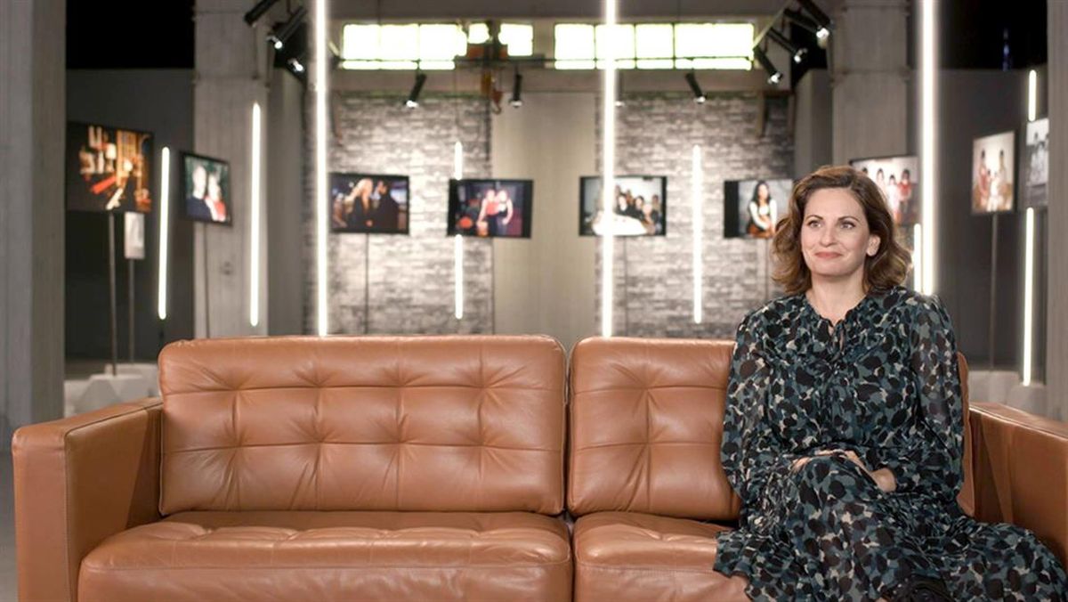 Θεωφανία Παπαθωμά: γύρισε τον χρόνο 20 χρόνια πίσω μαζί με την αδερφή της (φωτο + βίντεο)