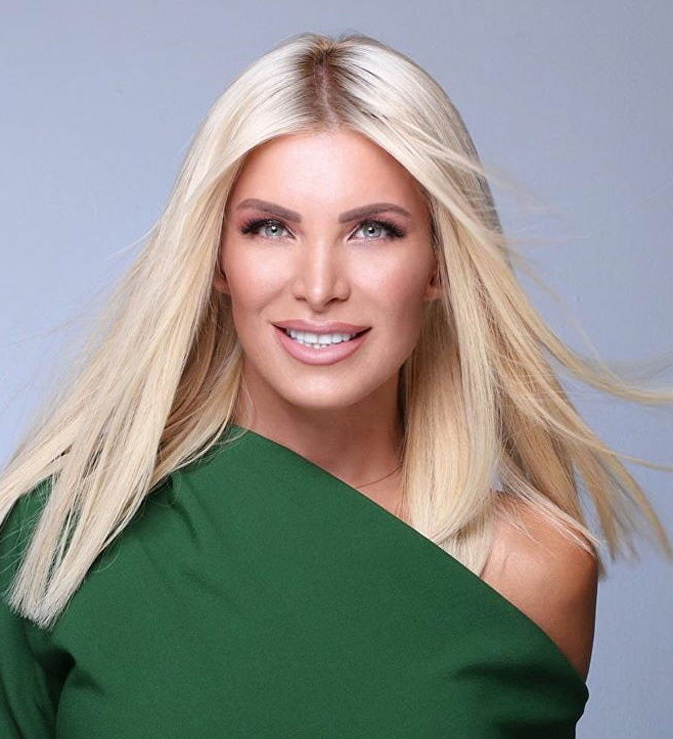 Κατερίνα Καινούργιου: Στο Ευτυχείτε κάθε Πέμπτη ο Ανδρέας Μικρούτσικος