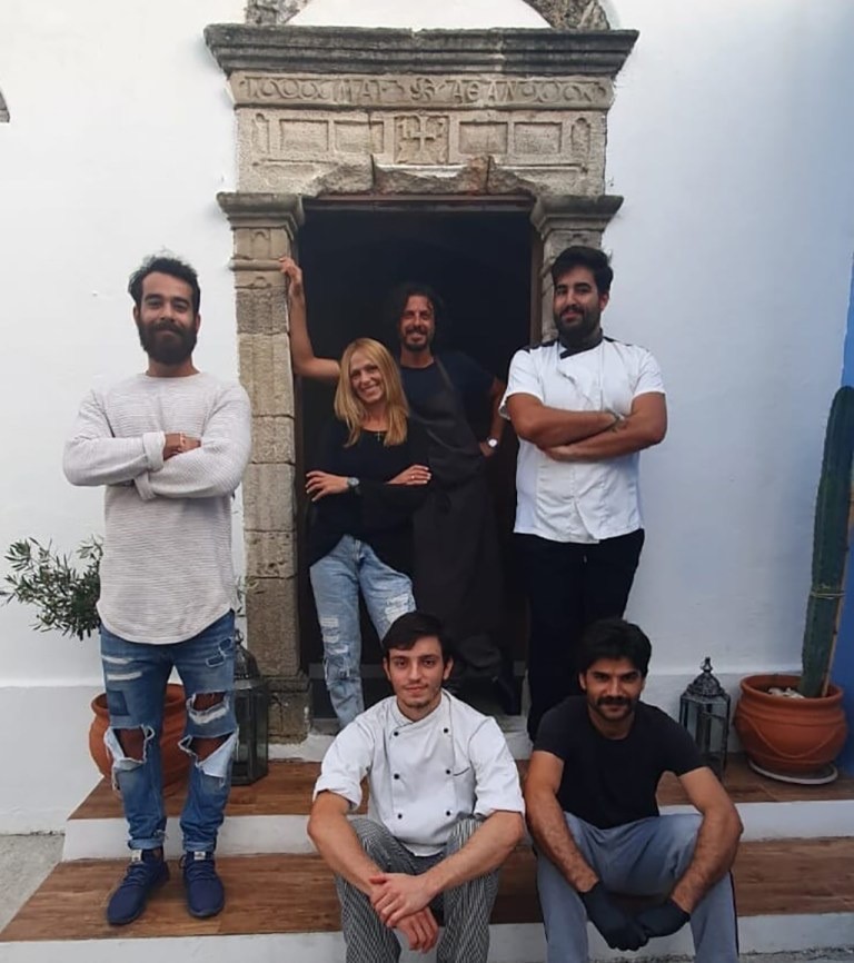 Masterchef 5 - Τζιοβάνι Σκαράτζι: ο σεφ που έγινε ερωτικός μετανάστης στη Ρόδο για τα μάτια της Ελληνίδας συζύγου του (φωτο)