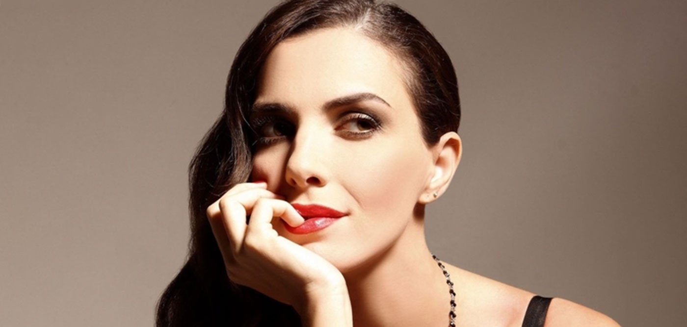 Φωτεινή Δάρρα: «Θεωρώ ότι οι άνθρωποι που έρχονται σε επαφή με την τέχνη είναι πολύ πλούσιοι»