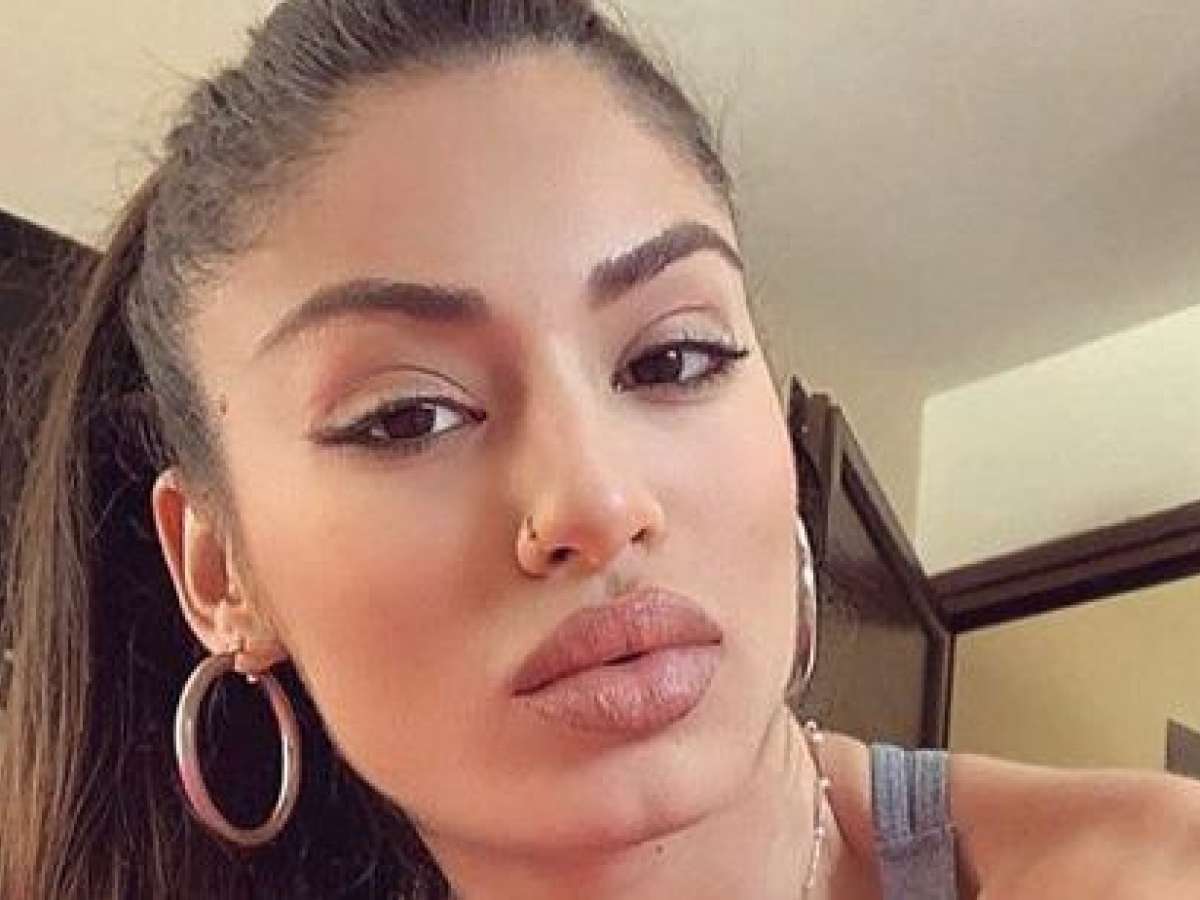 8 Λέξεις - Νάταλι Κάτερ: το κορίτσι του Στέφανου Μιχαήλ «μπαίνει» στις 8 Λέξεις