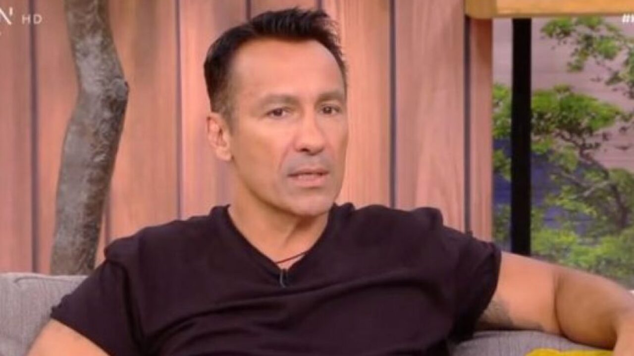 Πέτρος Ίμβριος: «Δίπλα μου έβλεπα ναρκωτικά, όπλα, παρανομίες, τραγουδίστριες που έκαναν κονσομασιόν»