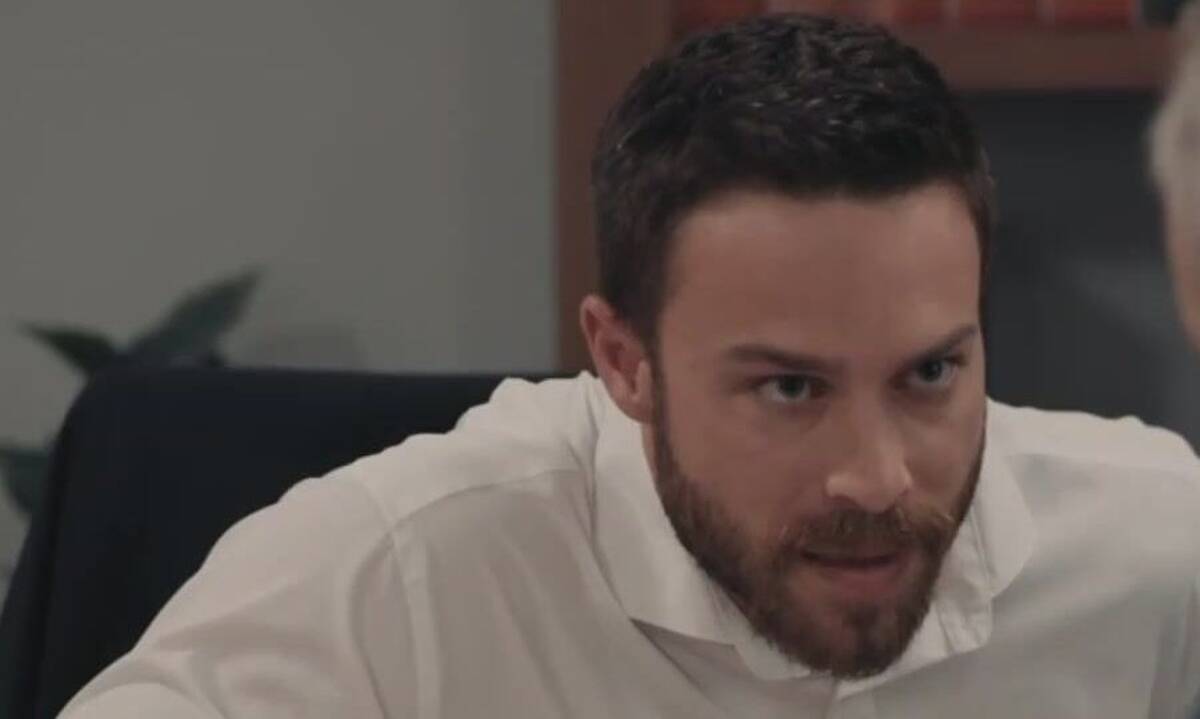 8 Λέξεις: μετά την αποκάλυψη του Έκτορα, ο Άκης μαθαίνει όλη την αλήθεια για τον Αιμίλιο