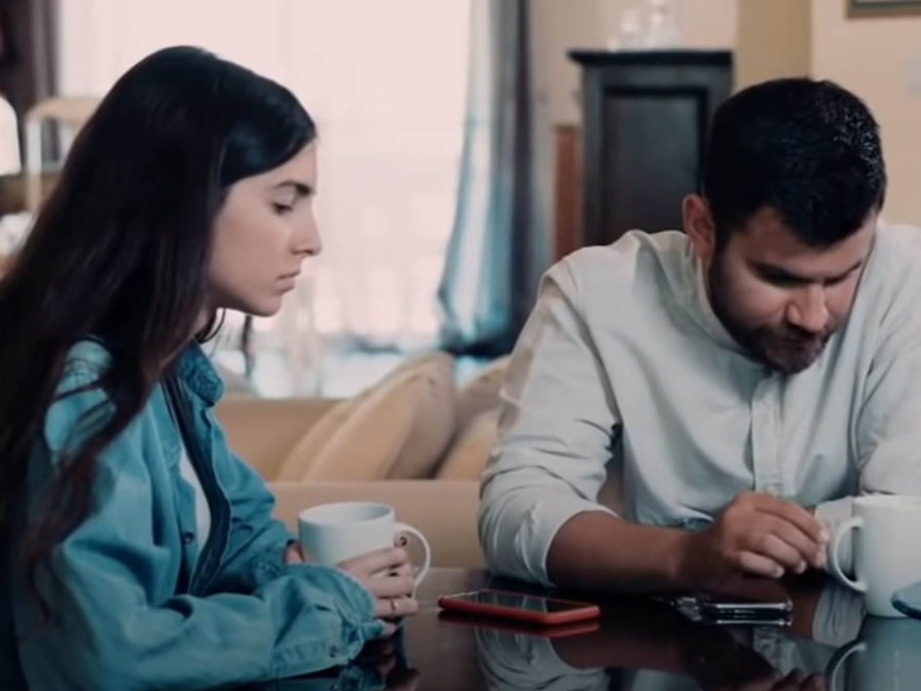 8 Λέξεις: η Ολυμπία αντιδρά άσχημα στα νέα της εγκυμοσύνης της Εύας