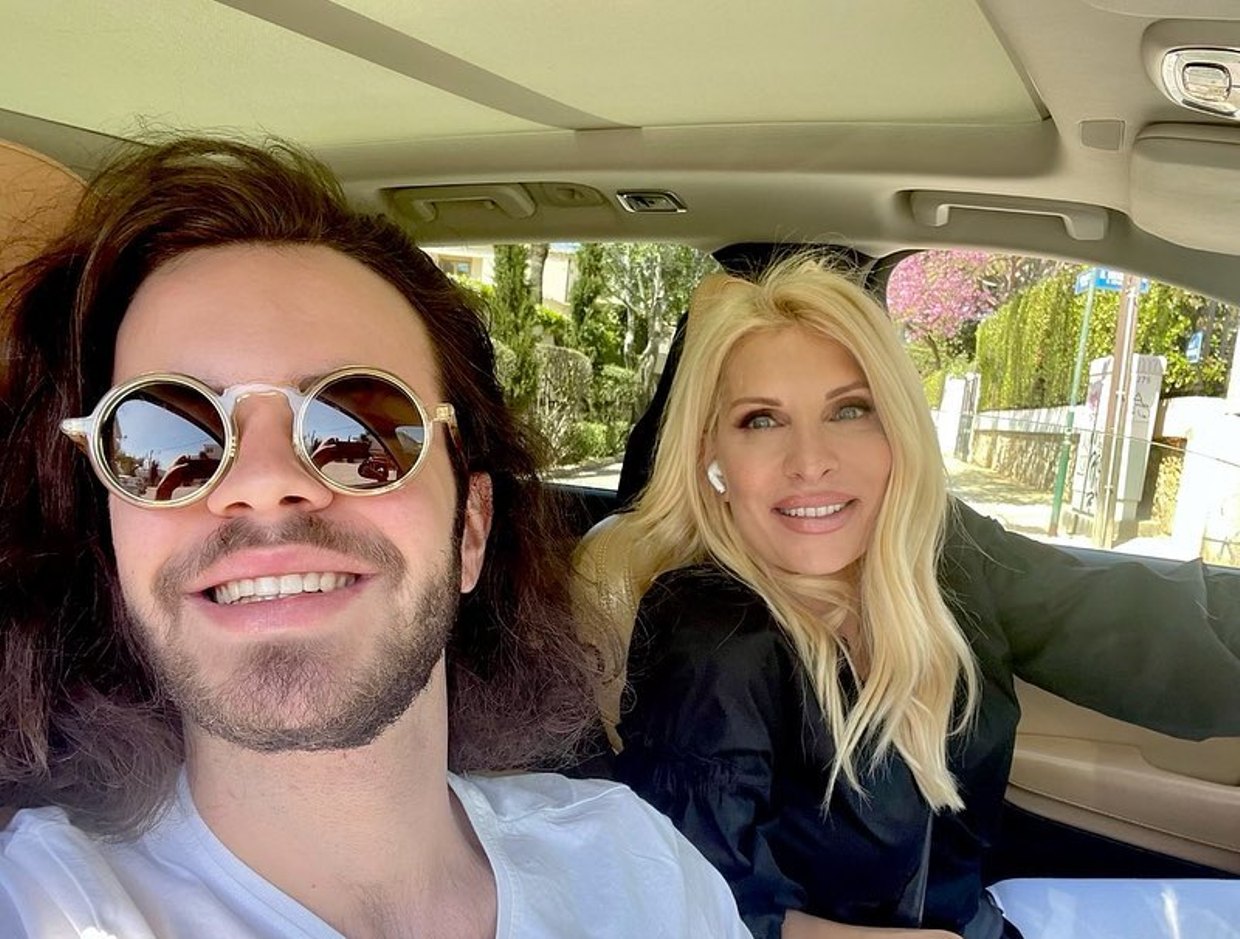 Ελένη Μενεγάκη: Έτσι της ευχήθηκε ο γιος της, Άγγελος για την γιορτή της μητέρας [φωτογραφία]