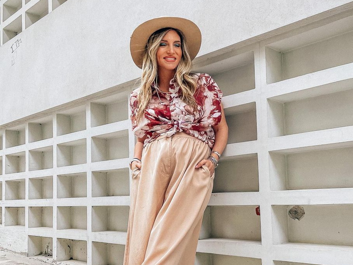 Αθηνά Οικονομάκου: Βραδινή έξοδος με τον Φίλιππο Μιχόπουλο λίγες ημέρες πριν γίνει για δεύτερη φορά μητέρα [φωτογραφία]