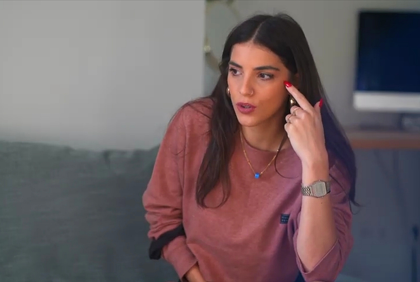 Άννα Μαρία Βέλλη: το TikTok με τις αλλαγές στο σώμα της και το original βίντεο με την Σάρα Σαμπάιο που κυκλοφορεί από τον Φεβρουάριο