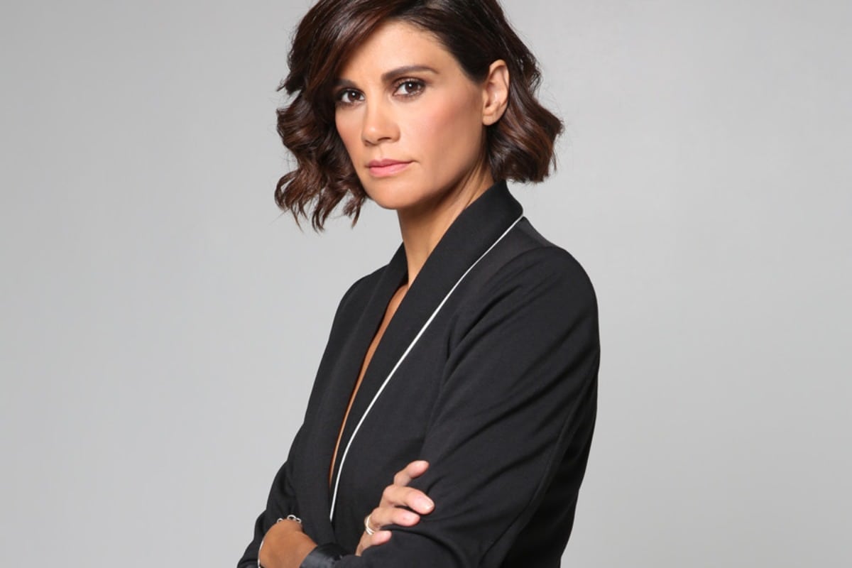 Άννα Μαρία Παπαχαραλάμπους: Εξοργισμένη με τον Φιλιππίδη - Στο πλευρό της ο σκηνοθέτης των «Άγριων Μελισσών»