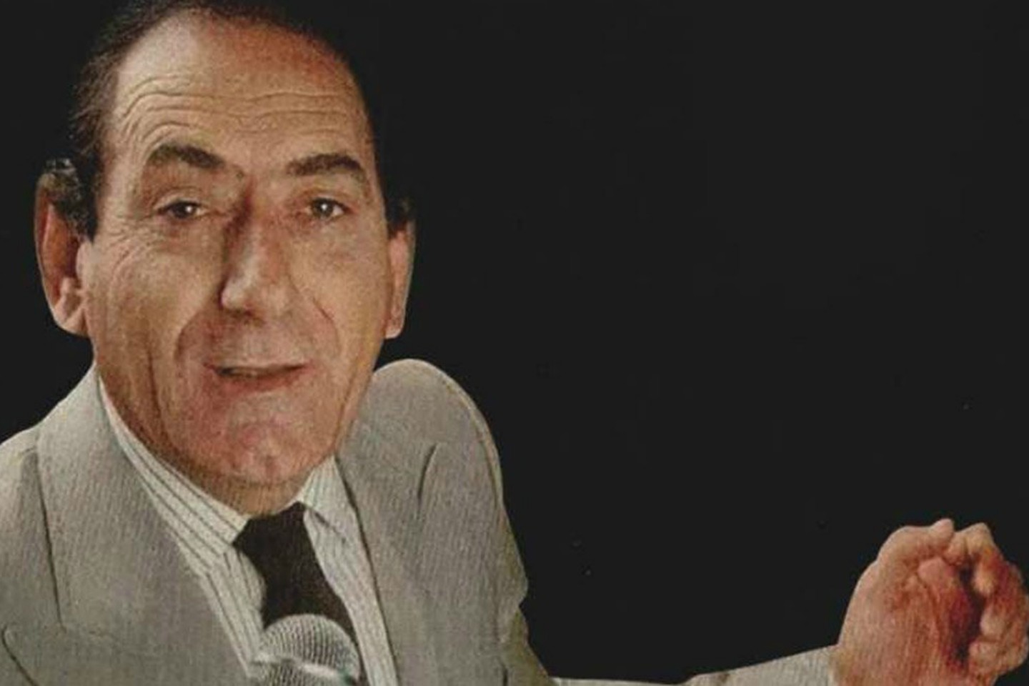 «Στράτος Διονυσίου - Βάρδος Λαϊκός και Σαλονικιός»: μια αποκαλυπτική βιογραφία