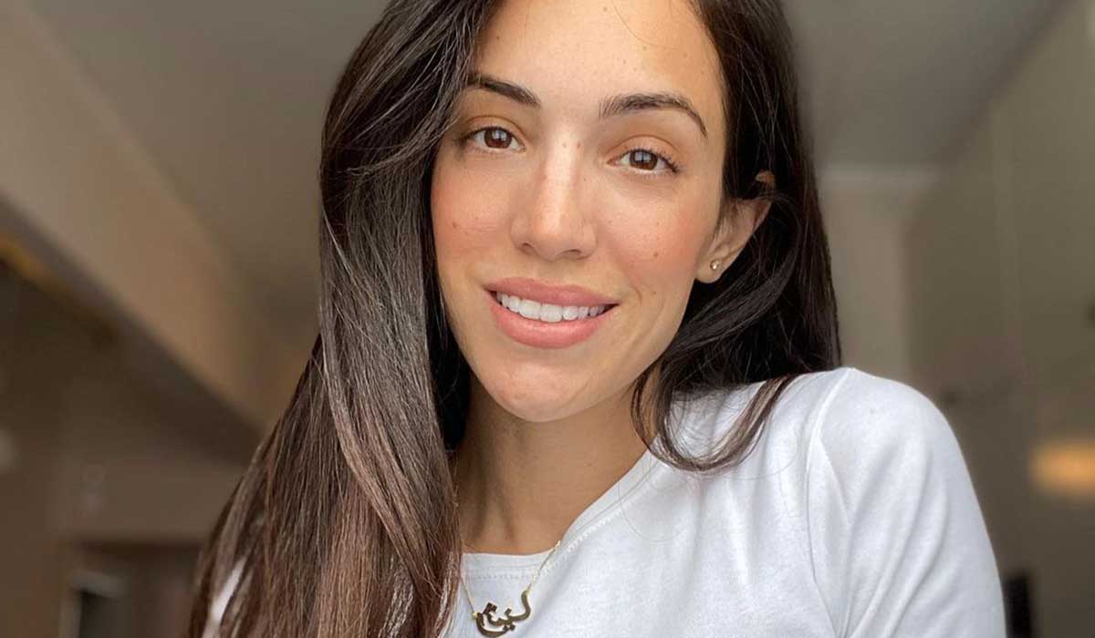 Αθηνά Μουρκούση: Η πρώην παίκτρια του GNTM ποζάρει με φουσκωμένη κοιλίτσα στον 8ο μήνα της εγκυμοσύνης της