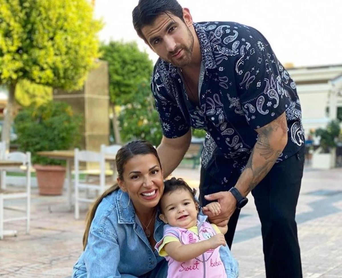 Ελένη Χατζίδου: η κόρη της τη γεμίζει φιλιά και λιώνει