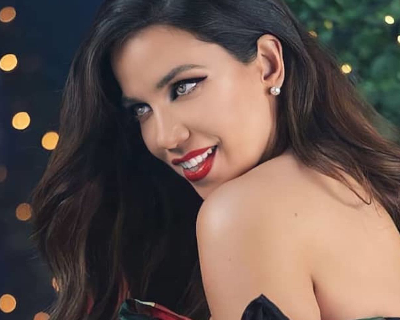 Κατερίνα Στικούδη: To νέο λουκ της απλά τα σπάει [φωτογραφία]