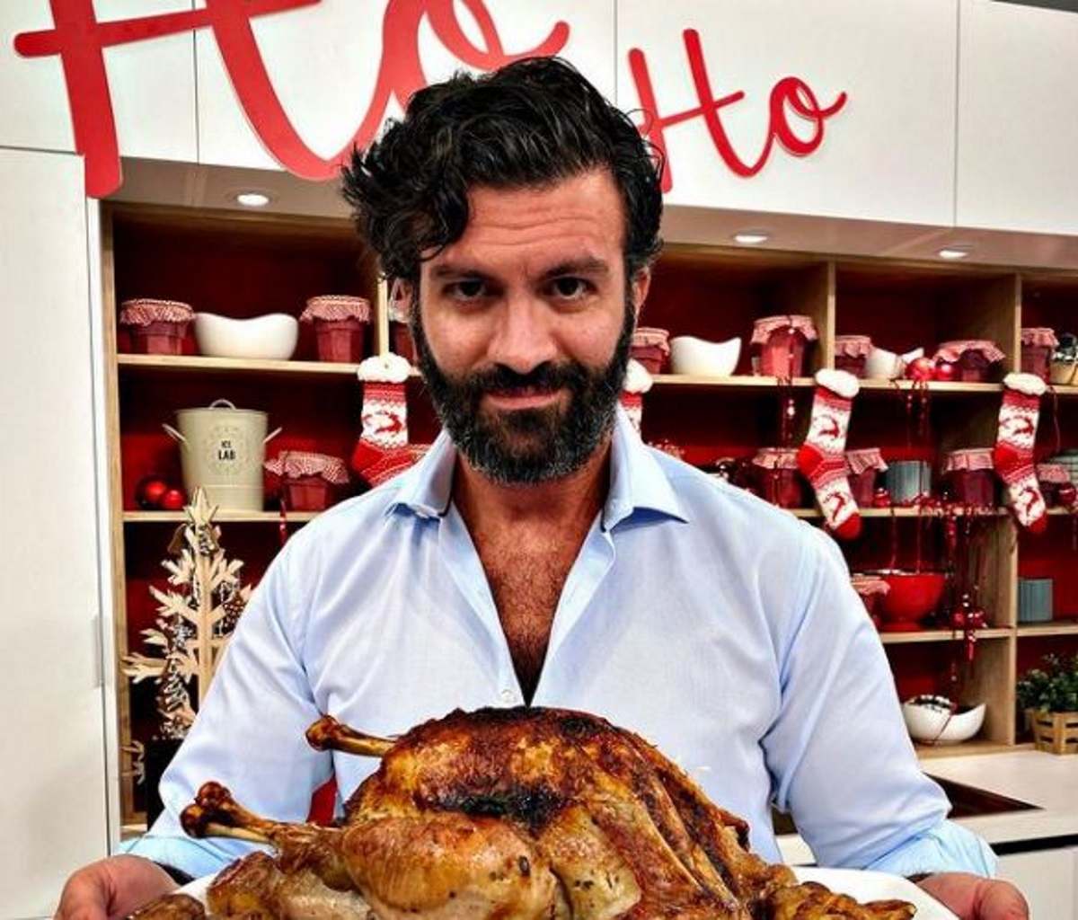 Γιώργος Παπακώστας: Φωτιά στο μαγαζί του στη Γλυφάδα – Στο νοσοκομείο ο σεφ