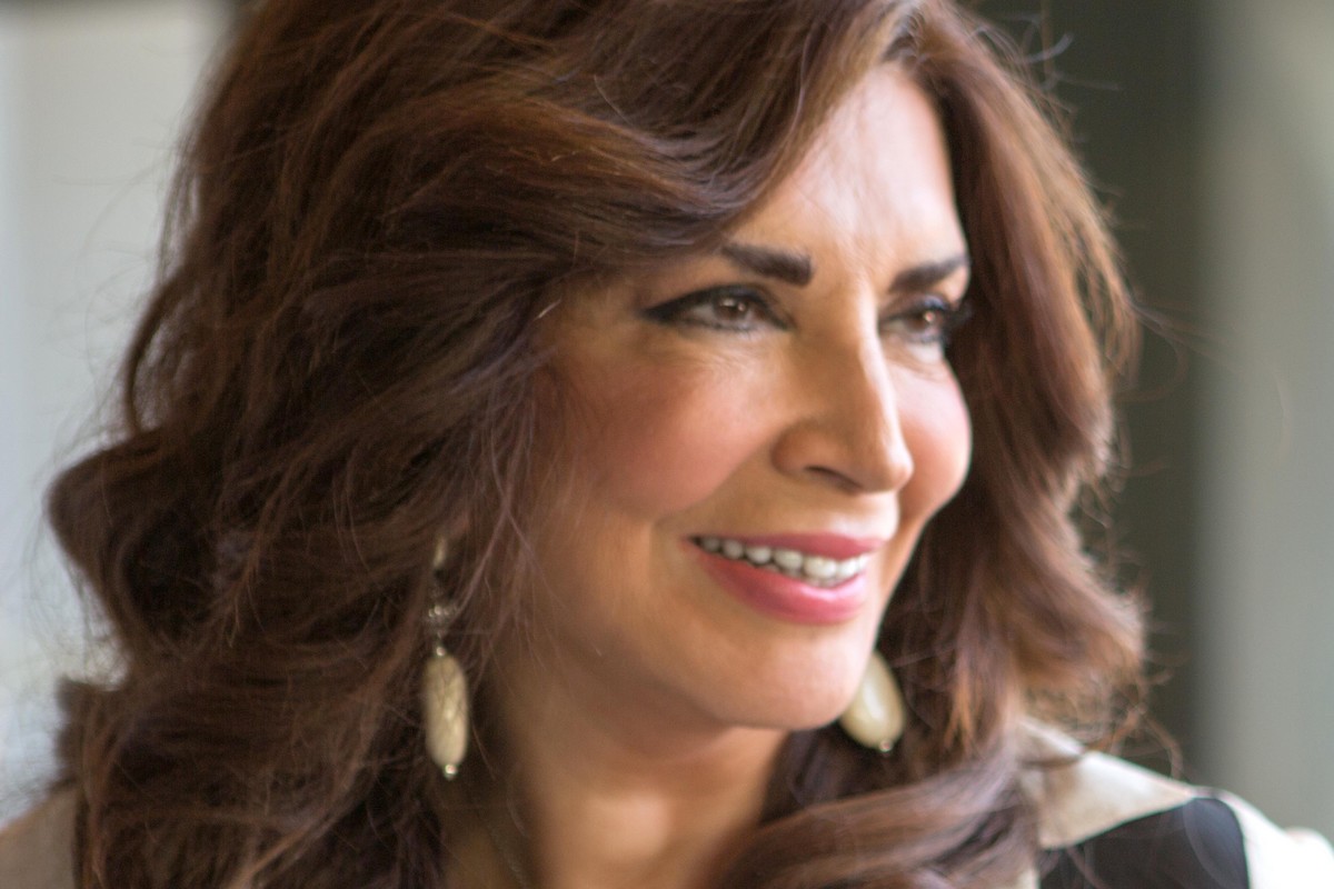 Μιμή Ντενίση: «Είναι αδύνατον να είμαι με έναν χαζό άντρα»