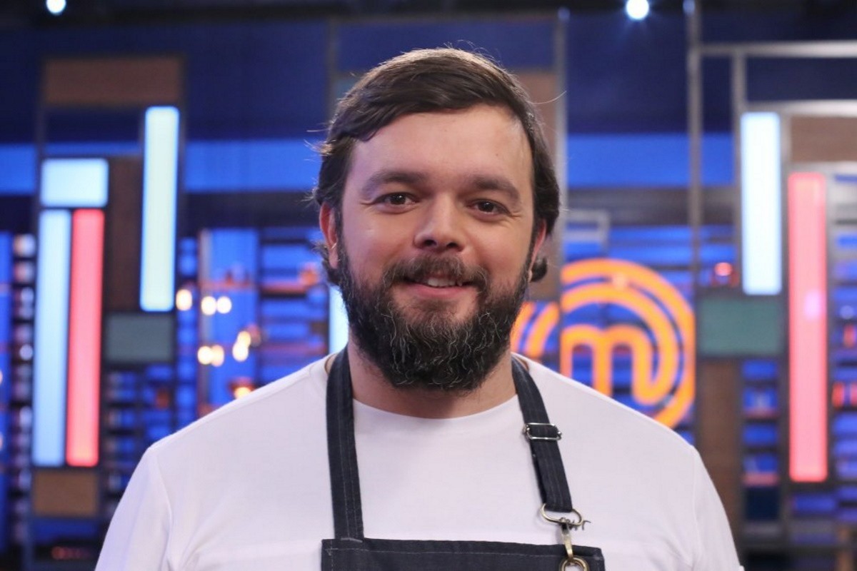 Νίκος Θωμάς: από το Masterchef στην πιο τρελή παρέα μαγείρων στο Cook Beef