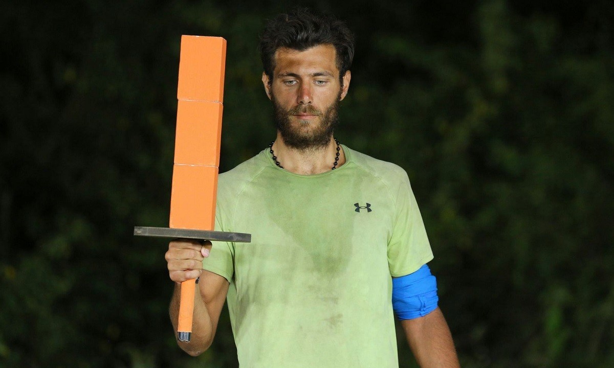 Survivor 4 - Νίκος Μπάρτζης: «Να ζητήσω εγώ συγγνώμη από την Ελευθερία; Είστε τρελοί; Δεν υπάρχει περίπτωση. Προσπαθούσε να με βγάλει κλέφτη»