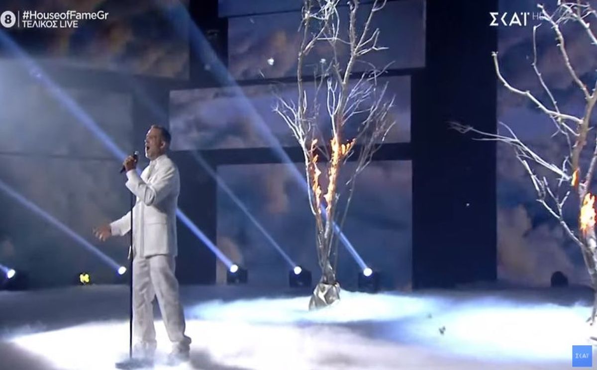 House of Fame: ο Πάνος Μεταξόπουλος ερμήνευσε με συγκλονιστικό τρόπο ένα τραγούδι του γιου του