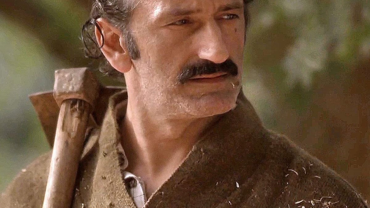 Παύλος Κουρτίδης: «Η Μελίνα Τσαμπάνη και ο Πέτρος Καλκόβαλης έχουν βρει το μυστικό συστατικό στις Άγριες Μέλισσες»