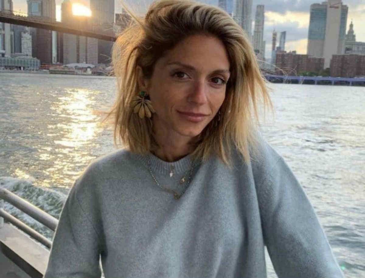 Σοφία Καρβέλα: Η εξομολόγηση για τα παιδιά της - «Η μητρότητα είναι υστερική»