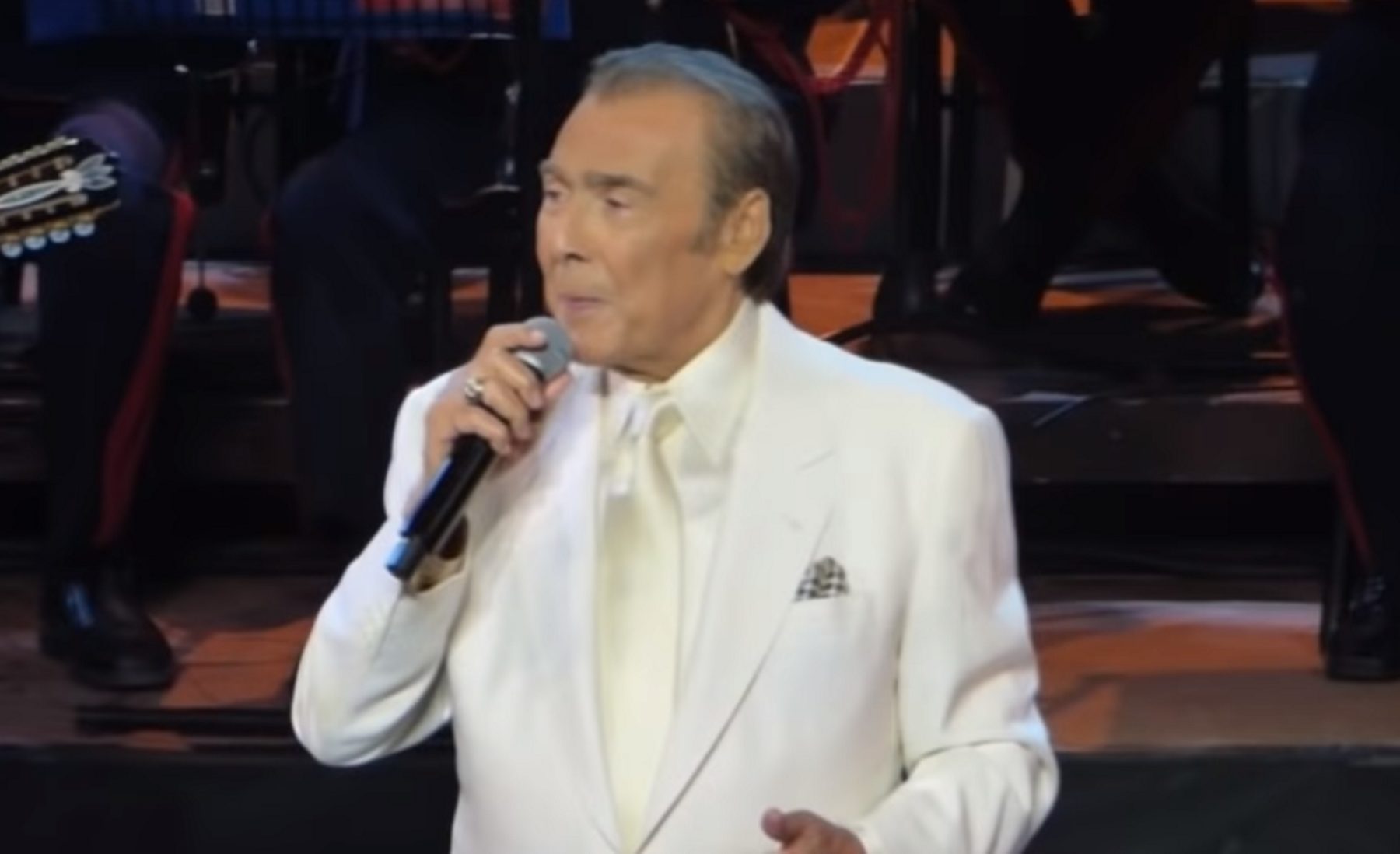 Τόλης Βοσκόπουλος: Κρίσιμα 24ωρα πέρασε ο τραγουδιστής - Νοσηλεύτηκε στο 251 Στρατιωτικό Νοσοκομείο