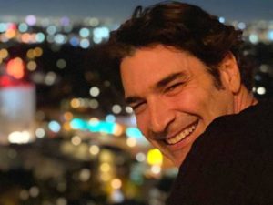 &Chi;&rho;&iota;&sigma;&tau;ό&phi;&omicron;&rho;&omicron;&sigmaf; &Pi;&alpha;&pi;&alpha;&kappa;&alpha;&lambda;&iota;ά&tau;&eta;&sigmaf;: &alpha;&upsilon;&tau;ό&sigmaf; &epsilon;ί&nu;&alpha;&iota; &omicron; &tau;ί&tau;&lambda;&omicron;&sigmaf; &tau;&eta;&sigmaf; &nu;έ&alpha;&sigmaf; &tau;&omicron;&upsilon; &sigma;&epsilon;&iota;&rho;ά&sigmaf; &sigma;&tau;&omicron; Mega