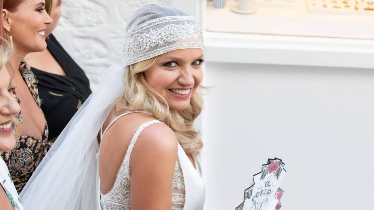 Παναγιώτα Βλαντή: Νέες αδημοσίευτες φωτογραφίες από τον παραμυθένιο γάμο της στην Ύδρα