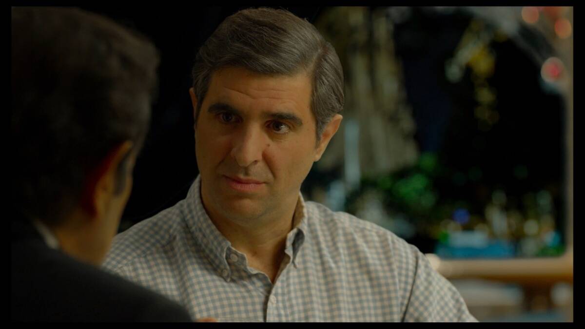 Γιώργος Γάλλος: «Το στοίχημά μου ήταν να μπω στον ψυχισμό του Ομπράντοβιτς, όχι μόνο να τον μιμηθώ»