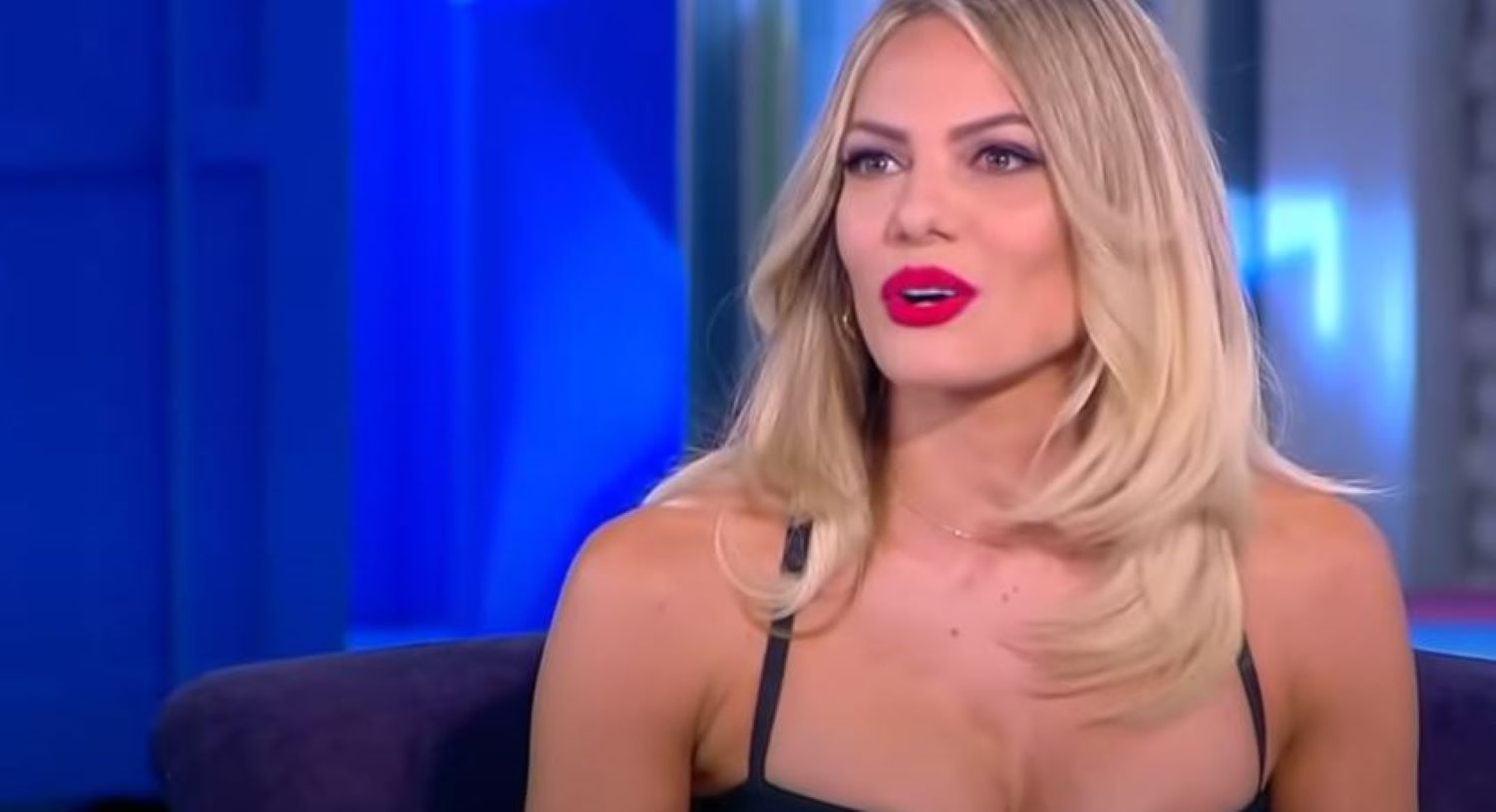 Ιωάννα Μαλέσκου: διπλό χτύπημα για την παρουσιάστρια! Βαριά σύννεφα στο love story της με τον Χεζόνια! Αποκαλυπτικό ρεπορτάζ του Ciao