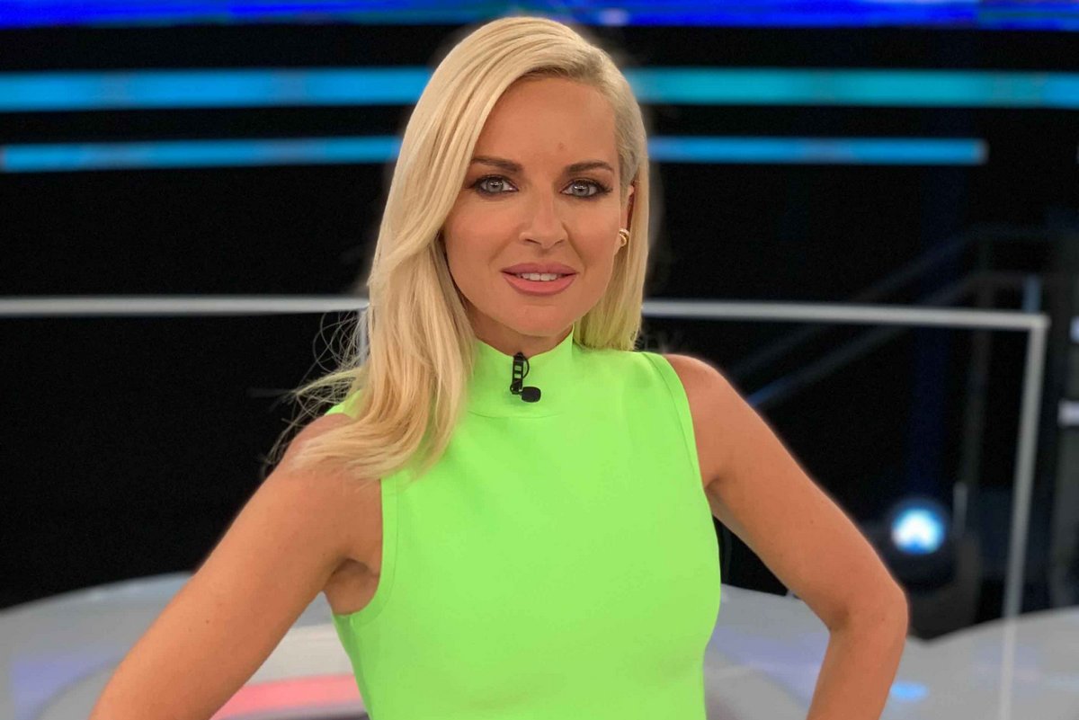 Μαρία Μπεκατώρου: δεν τα έβαψε μαύρα με το διαζύγιο με τον ΑΝΤ1! Η απόδραση στη Μύκονο και η νέα τηλεοπτική στέγη της (φωτογραφίες)