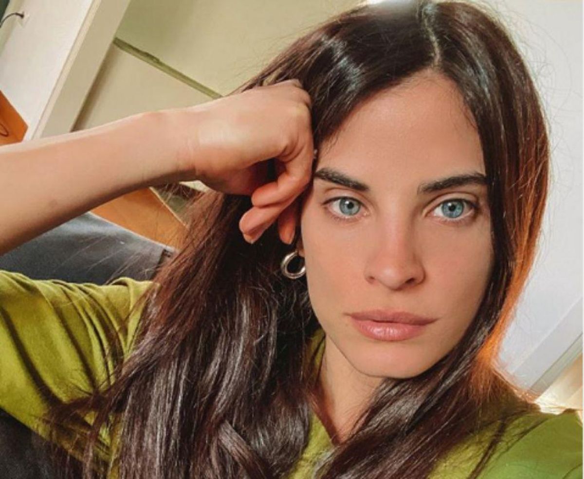 Χριστίνα Μπόμπα: μπήκε στον ένατο μήνα της εγκυμοσύνης και το γιορτάζει χορεύοντας ξέφρενα