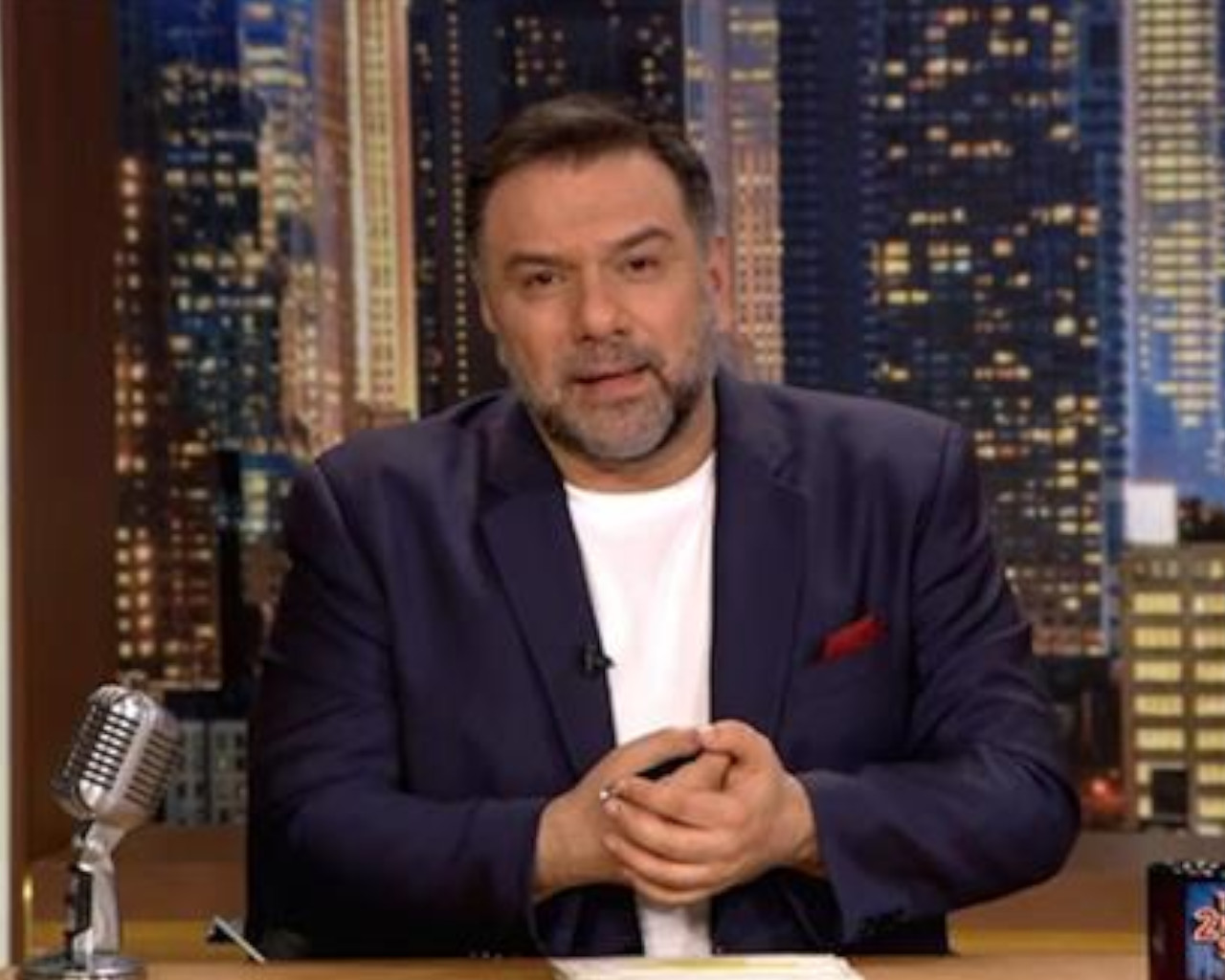 Γρηγόρης Αρναούτογλου: Σπάνια ανάρτηση του παρουσιαστή από τις διακοπές του