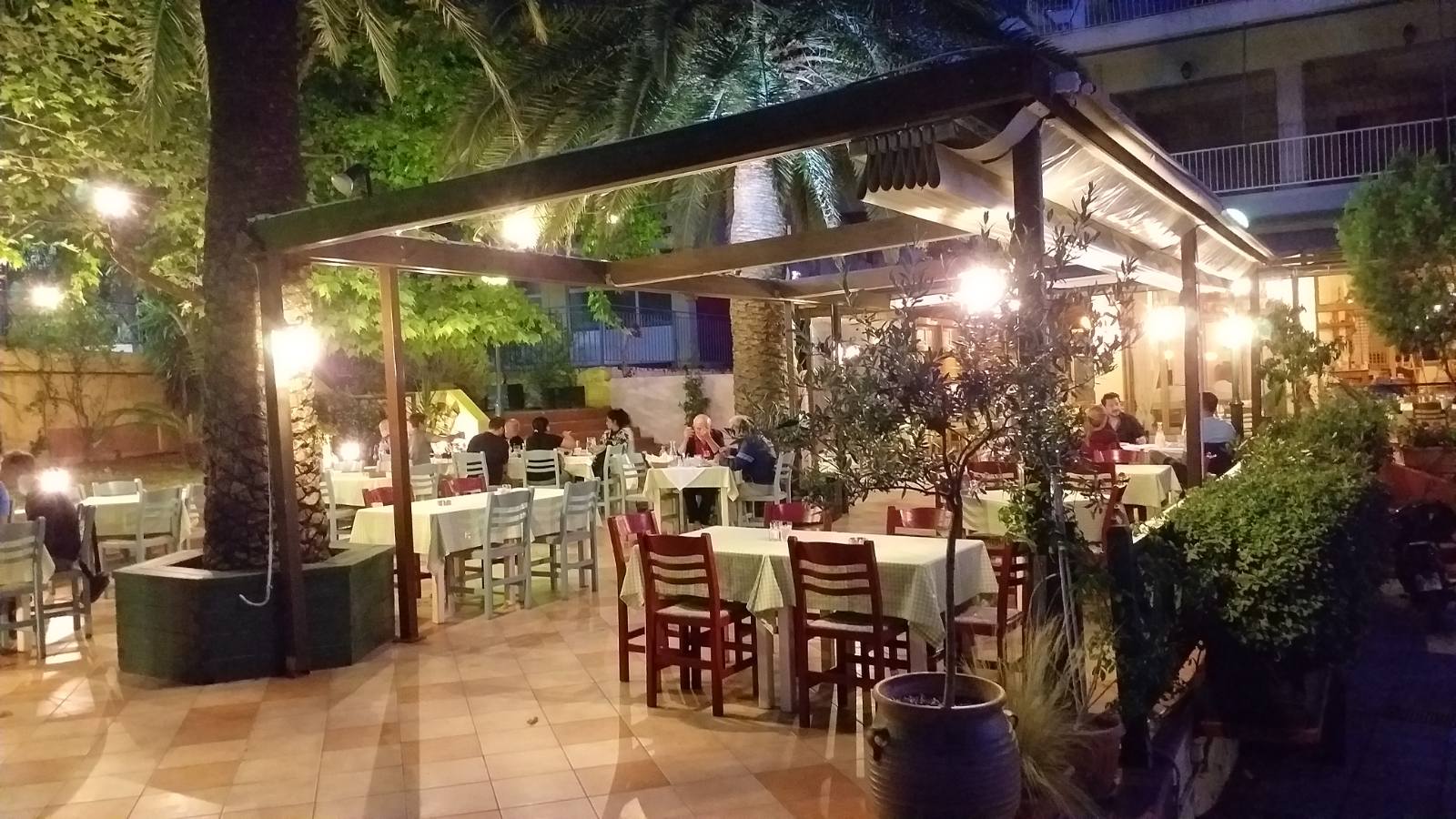 giannis-taverna-1625649833-35