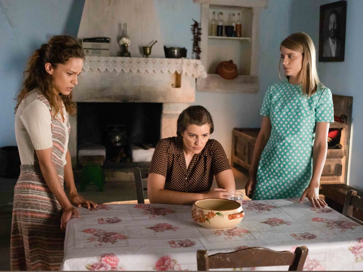 Άγριες Μέλισσες Spoiler: η 21 Απριλίου 1967 ξημερώνει στο Διαφάνι...