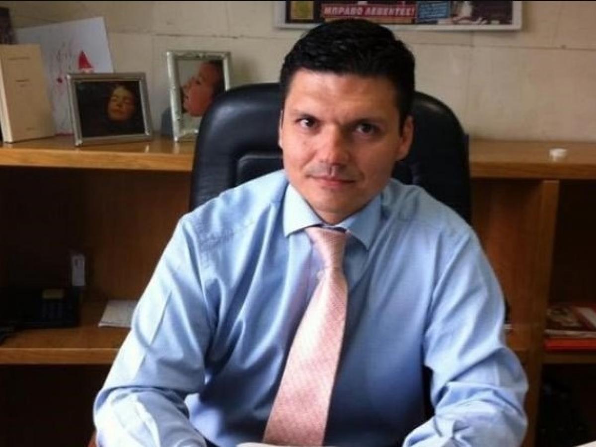 αρύ είναι το πένθος και ο πόνος της οικογένειας του Θάνου Τοκάκη μετά το θάνατο του αδερφού του Βασίλη.